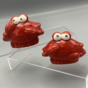 Nautical Beach Whimsical Smiling Red Crabs Salt Pepper Shaker Set With Stoppers